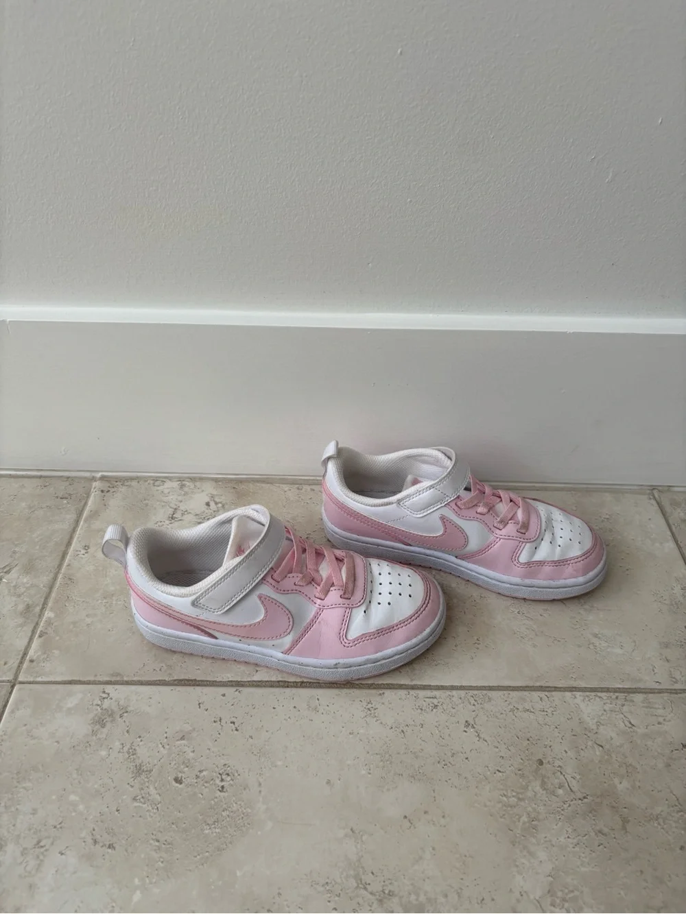 Nike Light Pink and White Kids Low-Top Sneakers